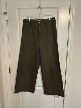 Universal Thread Olive Green Straight-Leg Chinos
